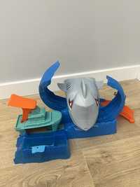 Трек hot wheels Хот Вілс Голодна акула-робот Зміни колір