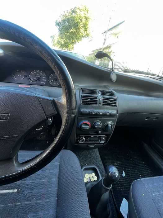 Fiat punto 1.2 com inspencao ate maio de 2026