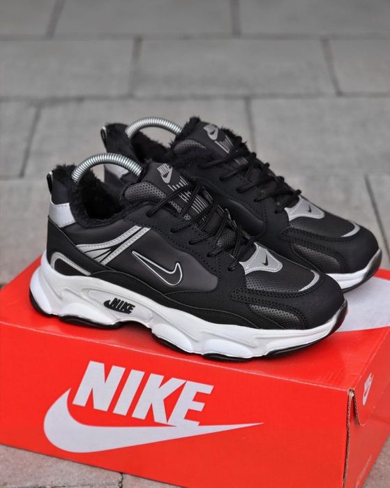 Чоловічі зимові хутряні кросівки Nike чорно-білі | кросівки найк