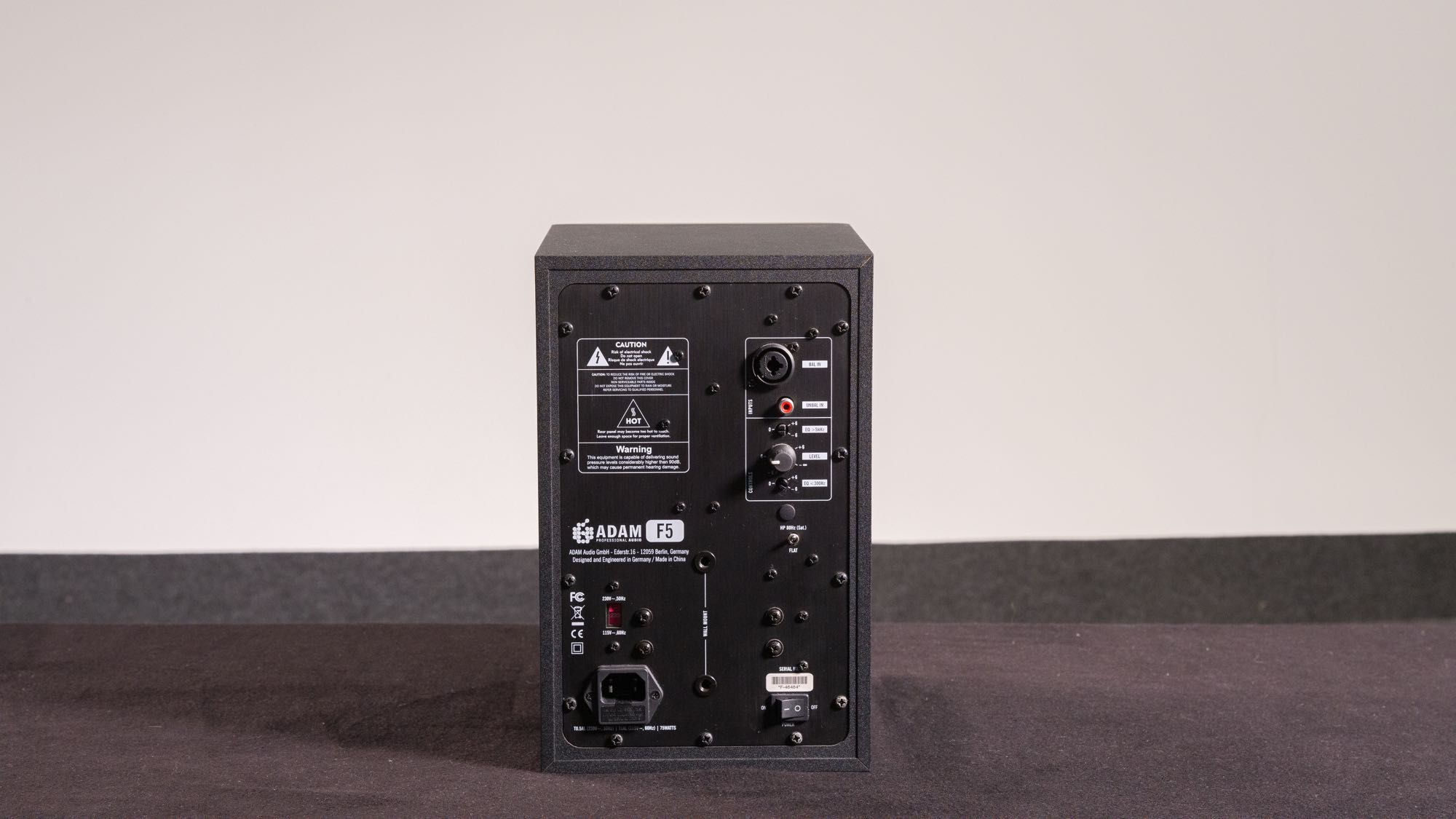 Monitor de Estúdio - Adam F5