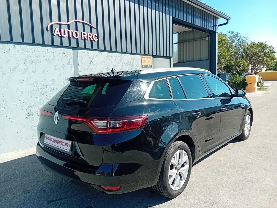 Renault Megane Sp. Tourer 1.5 Bluedci Limited c/IVA (pequeno sinistro)