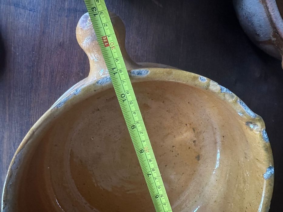 2 recipientes em barro