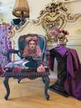Antyczny fotel Frida Kahlo w stylu  boho chic