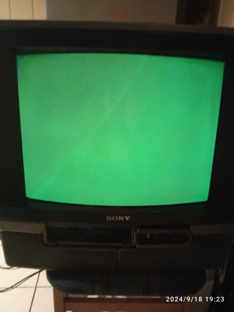 Telewizor,Sony Świat według kiepskich, ten sam model.