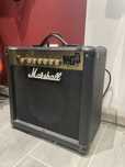 Wzmacniacz Marshall MG15R