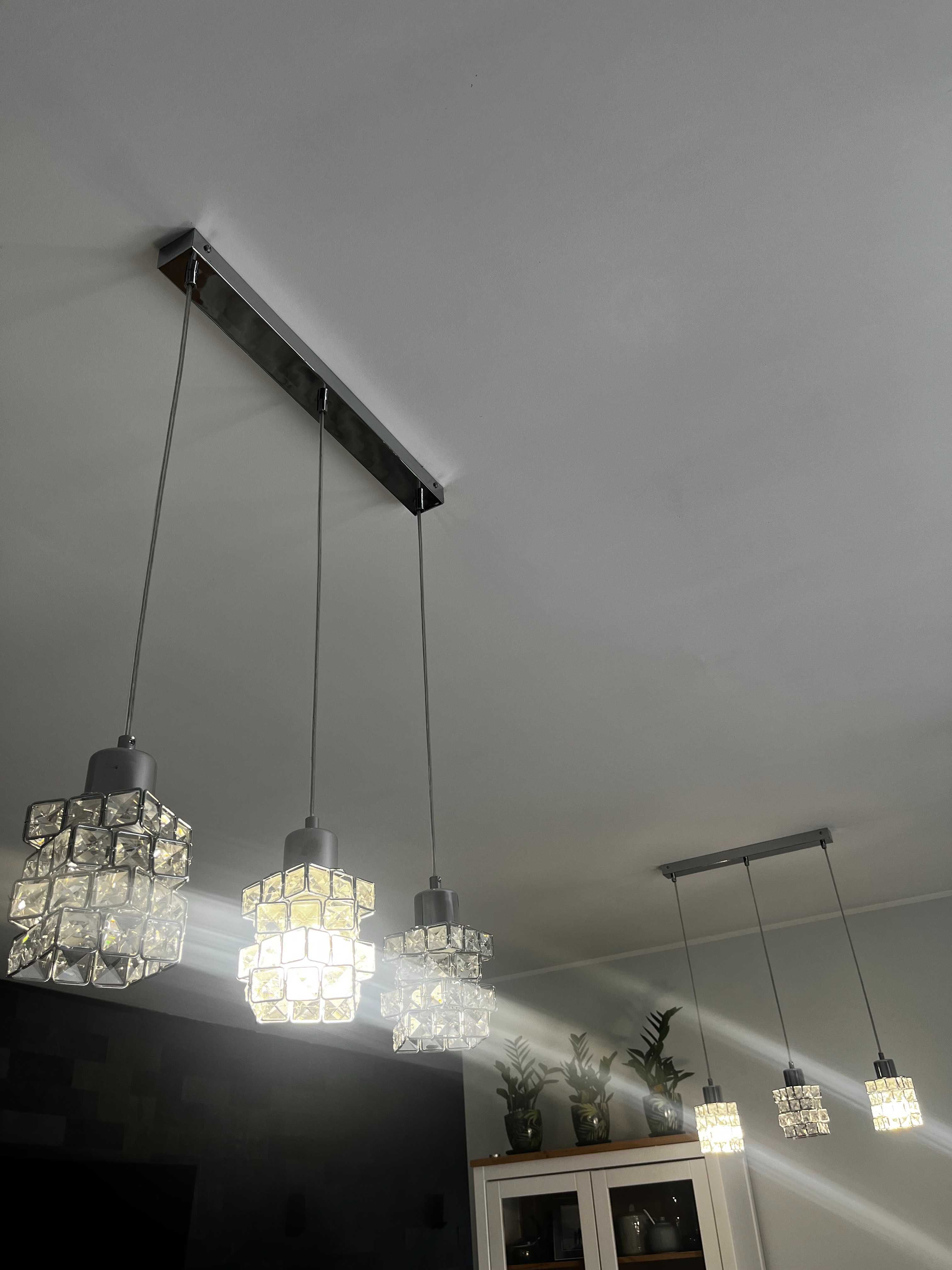 Lampa wisząca do salonu lub kuchni