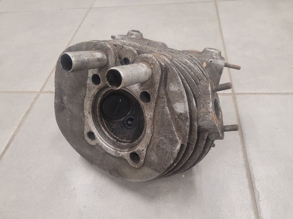 Głowica silnik junak m10 m07 zawory