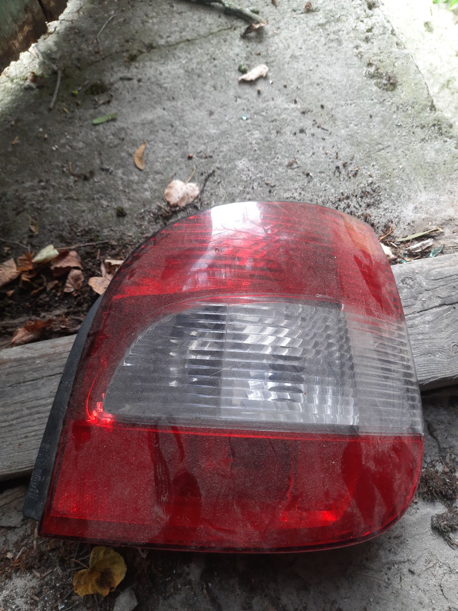 Renault megan scenic l lift lampa tył prawa