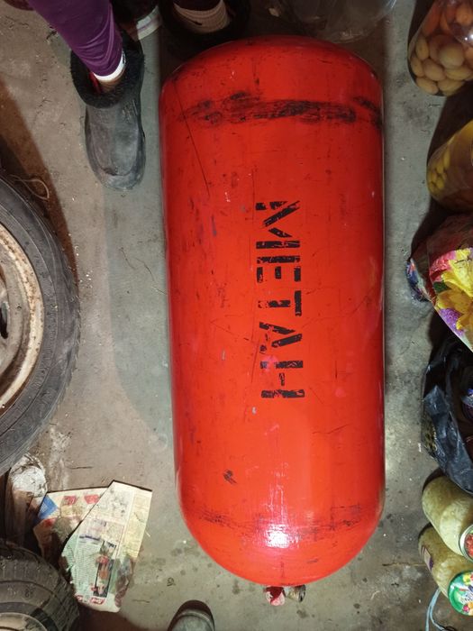 Балон газовий метан.