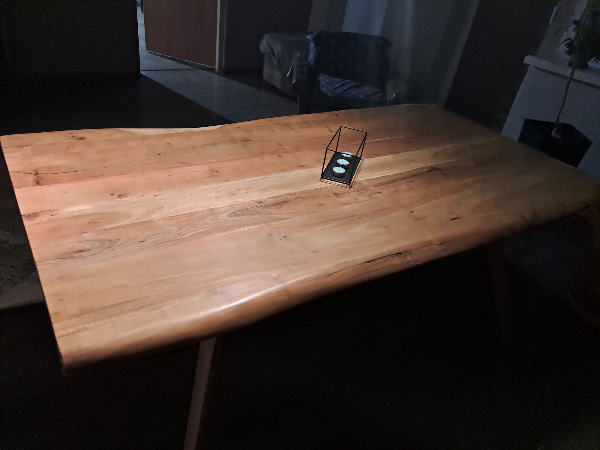 Sprzedam nowy, duży Stół