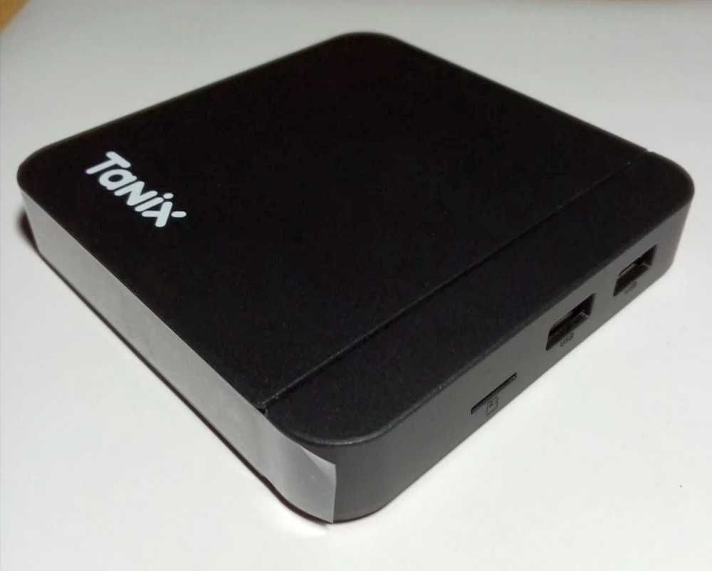 Tanix W2 4/32 TV Box приставка S905W2