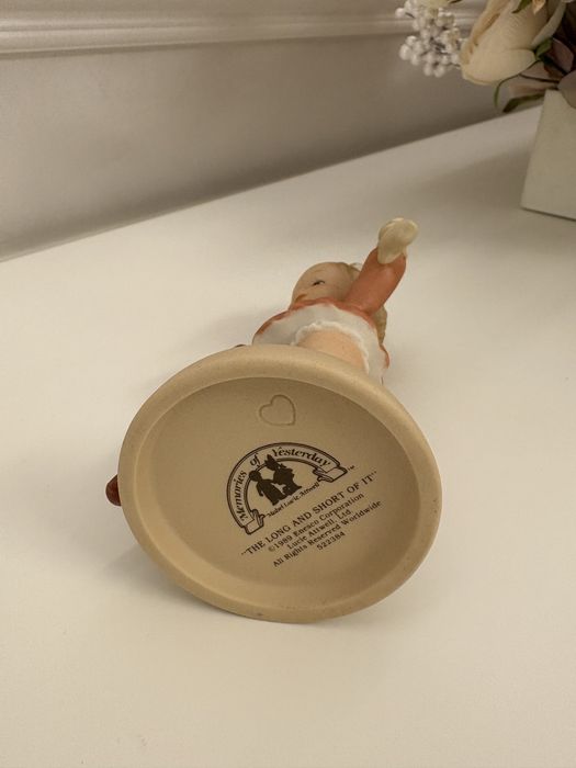 Продаю колекційну статуетку