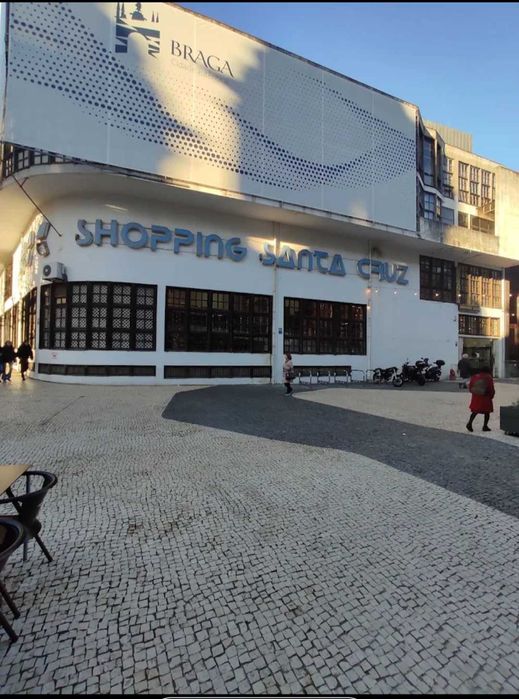 Loja para arrendar Shopping Santa Cruz Braga