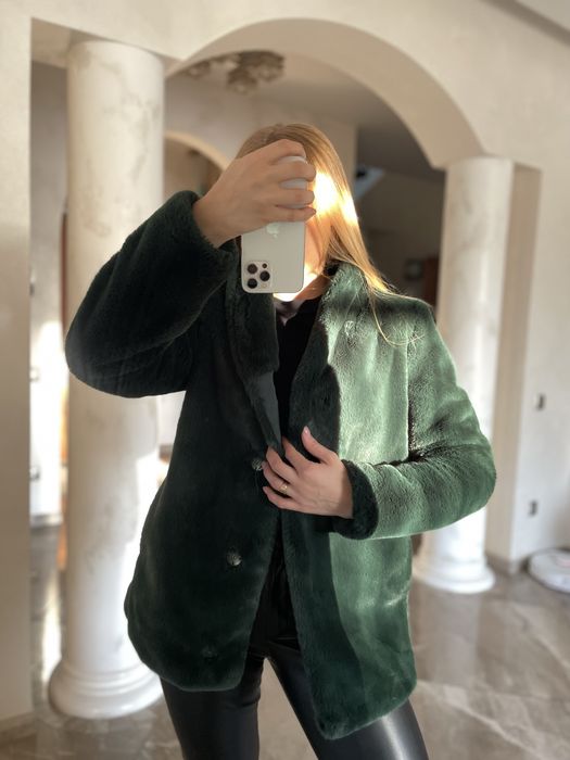 Жіноча шубка RESERVED