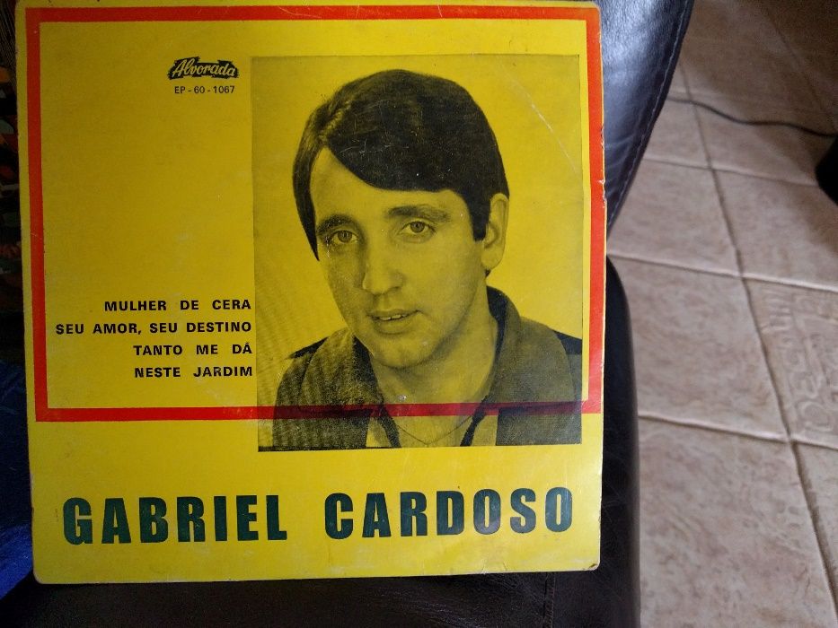 Disco Autografado Vinil 45 rotações Gabriel Cardoso