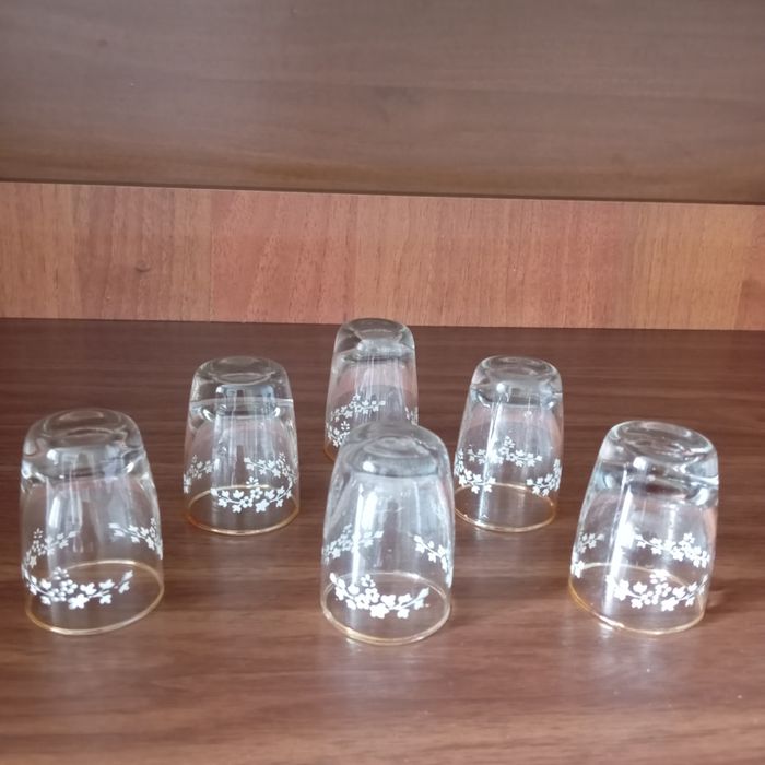 Стаканчики маленькие 6 штук