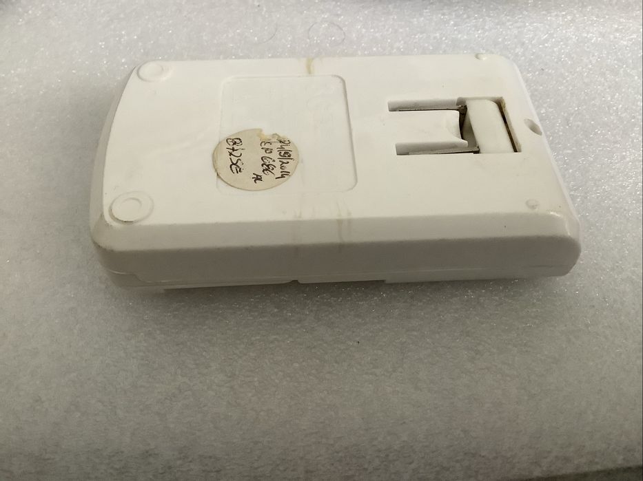Carregador de baterias diversas + USB
