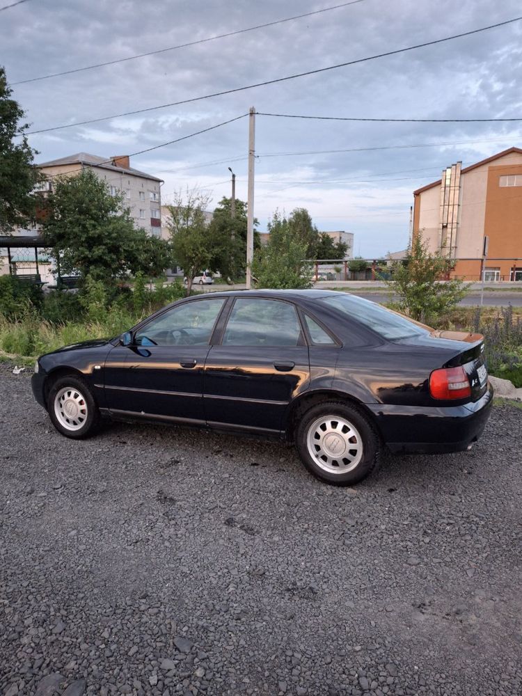 Продам ауді а4 б5