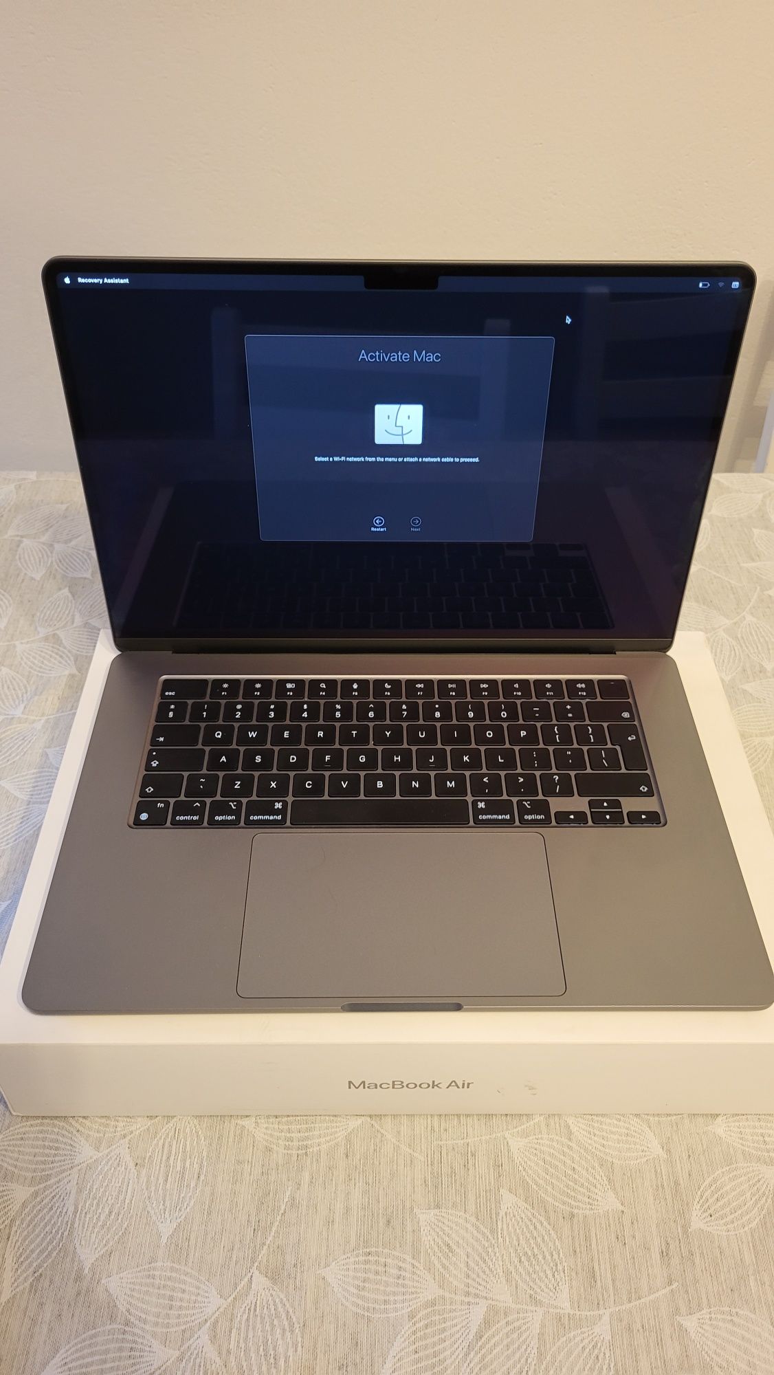 MacBook air 15" M2 8GB RAM 512 GB SSD