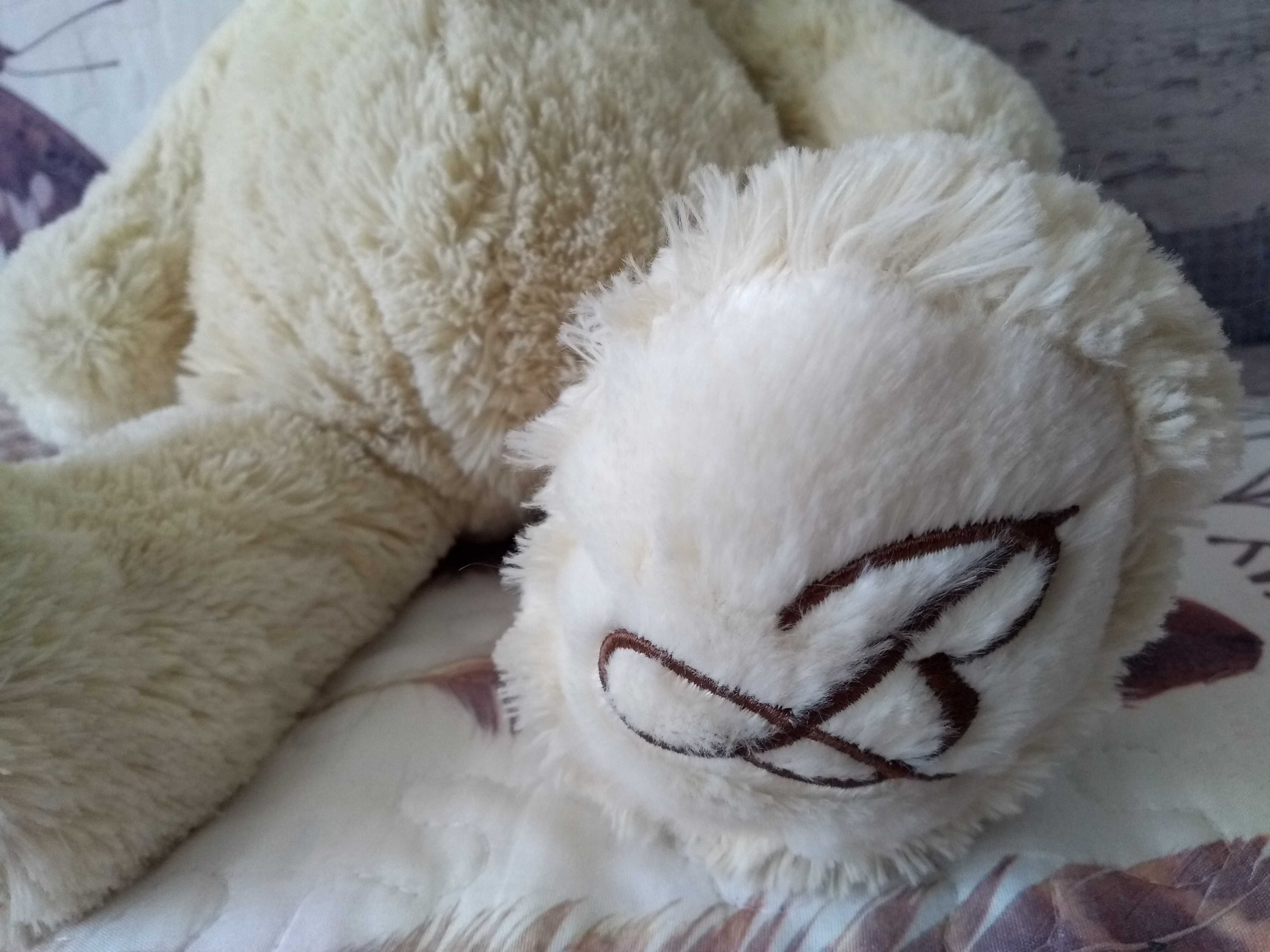 Maskota pluszowy MIŚ Butlers Chocolate Cafe Cuddles Time, metka