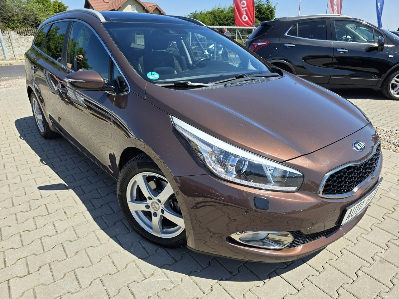 Kia Ceed 1.6 GDI 135PS Klimatronic Navi PanoramaDach Kamera Cofania Automat