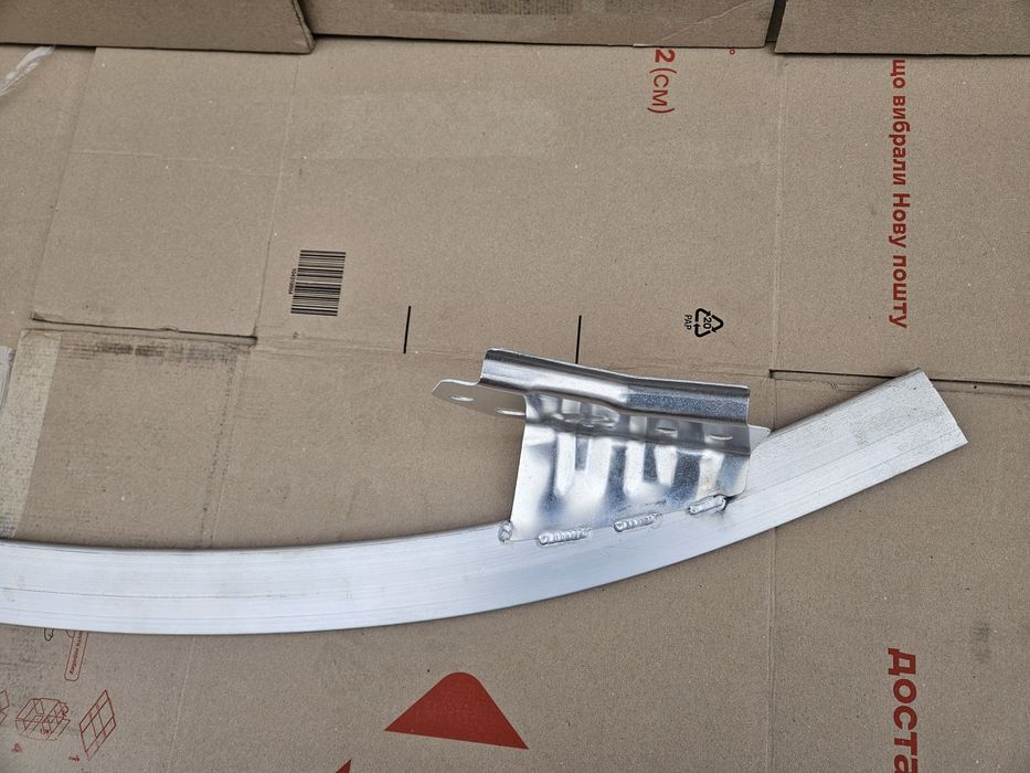 1084894-00-B Tesla model 3 сабля нижний усилитель