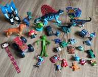 Zestaw figurek i zabawek, dinozaury, robot, auto