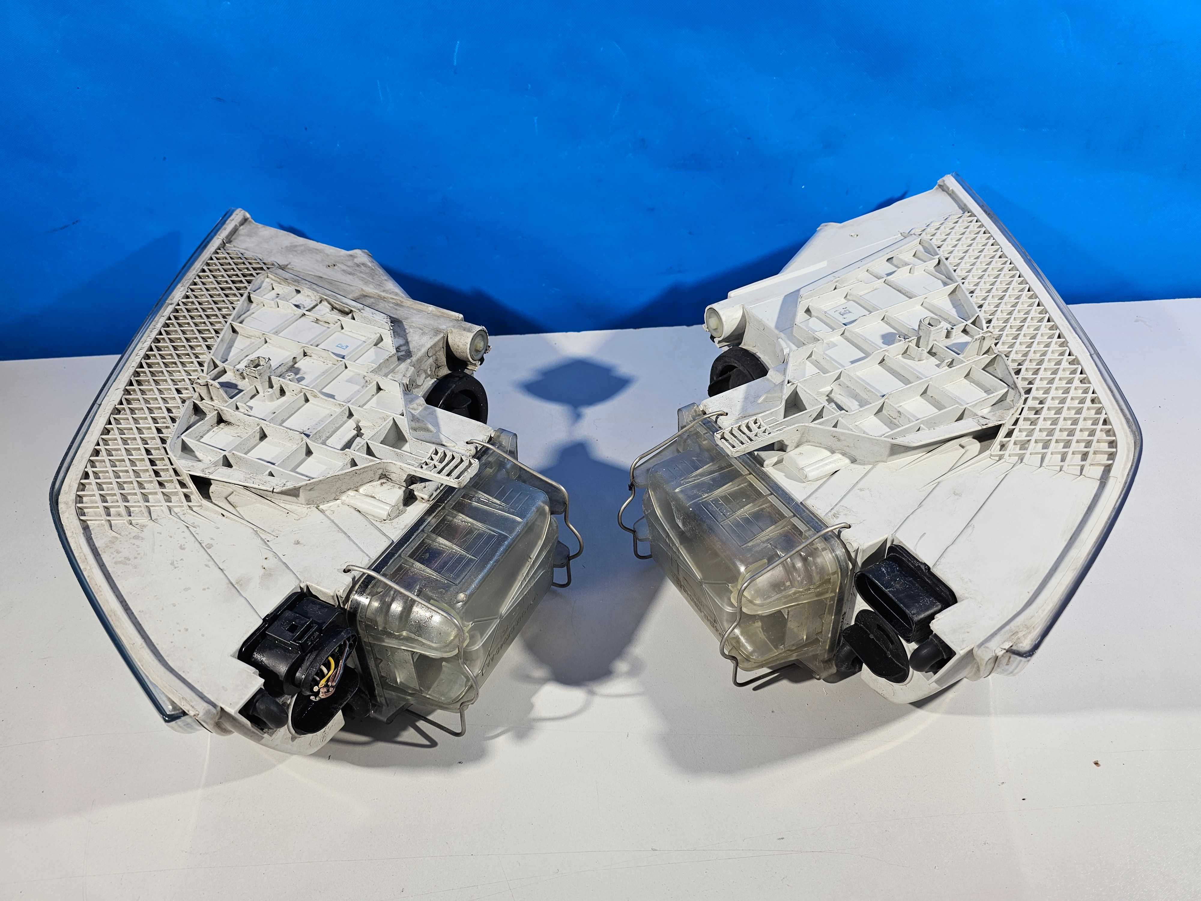 Skoda Octavia II 2 Lampy Przód Przednie Lewa+Prawa Soczewki EU IGŁA