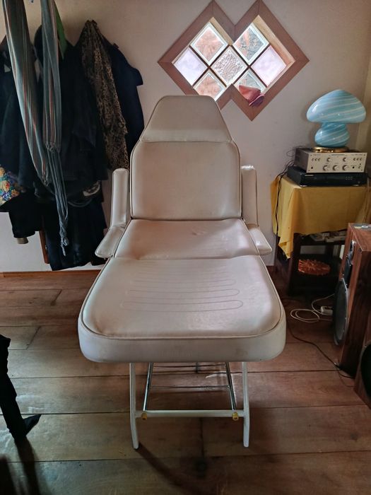 Marquesa Branca com orifício facial