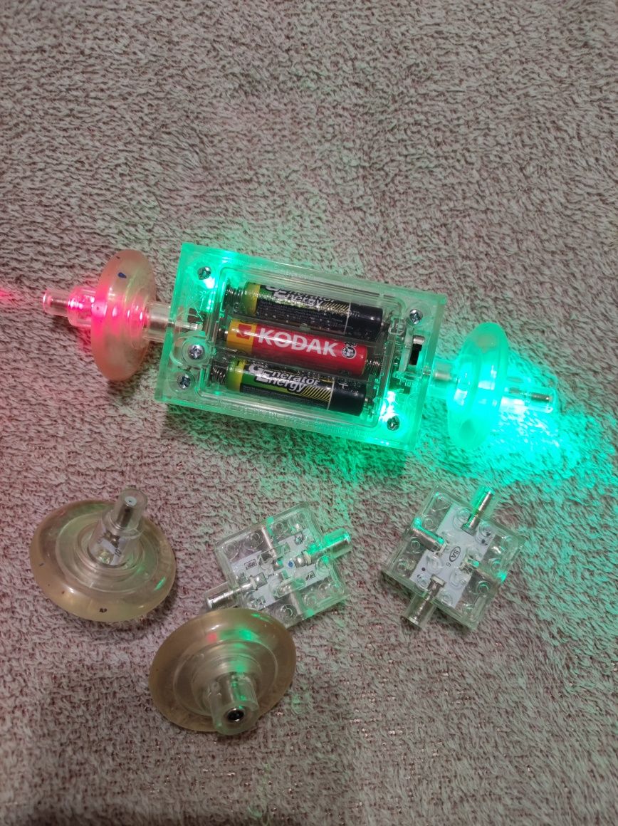 Светящийся конструктор Лего laser pegs, бульдозер