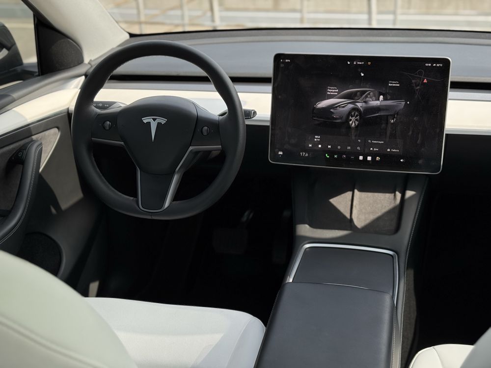 Tesla Model Y Long Range Dual Motor 2022 року, 82кВт, 28т.км.