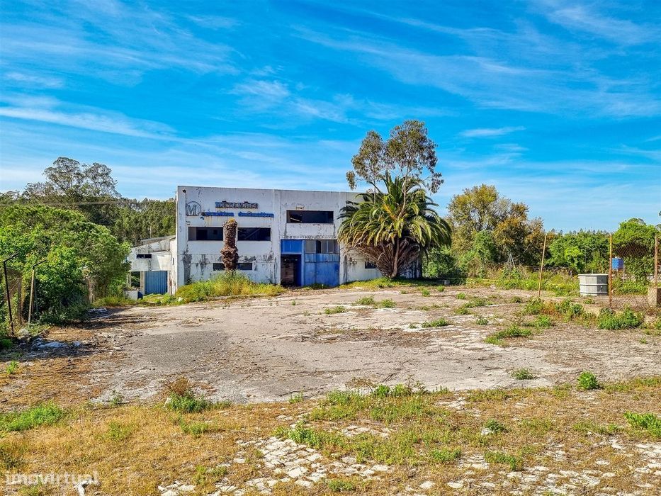 Armazém destinado a Indústria e Armazém – Macieirinha, Leiria