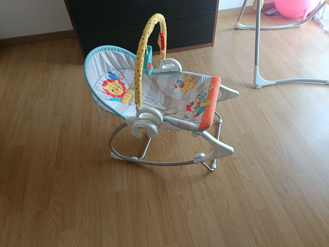 Vendo cadeira/baloiço de bebê