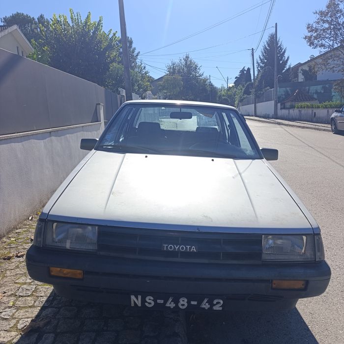 Vendo carro Corolla 85