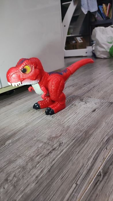 Динозавр інтерактивний