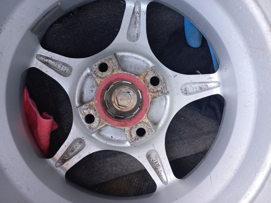 Alufelgi R14 4x114.3 et38 Toyota Nissan
