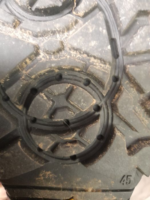 Продам    сапоги.