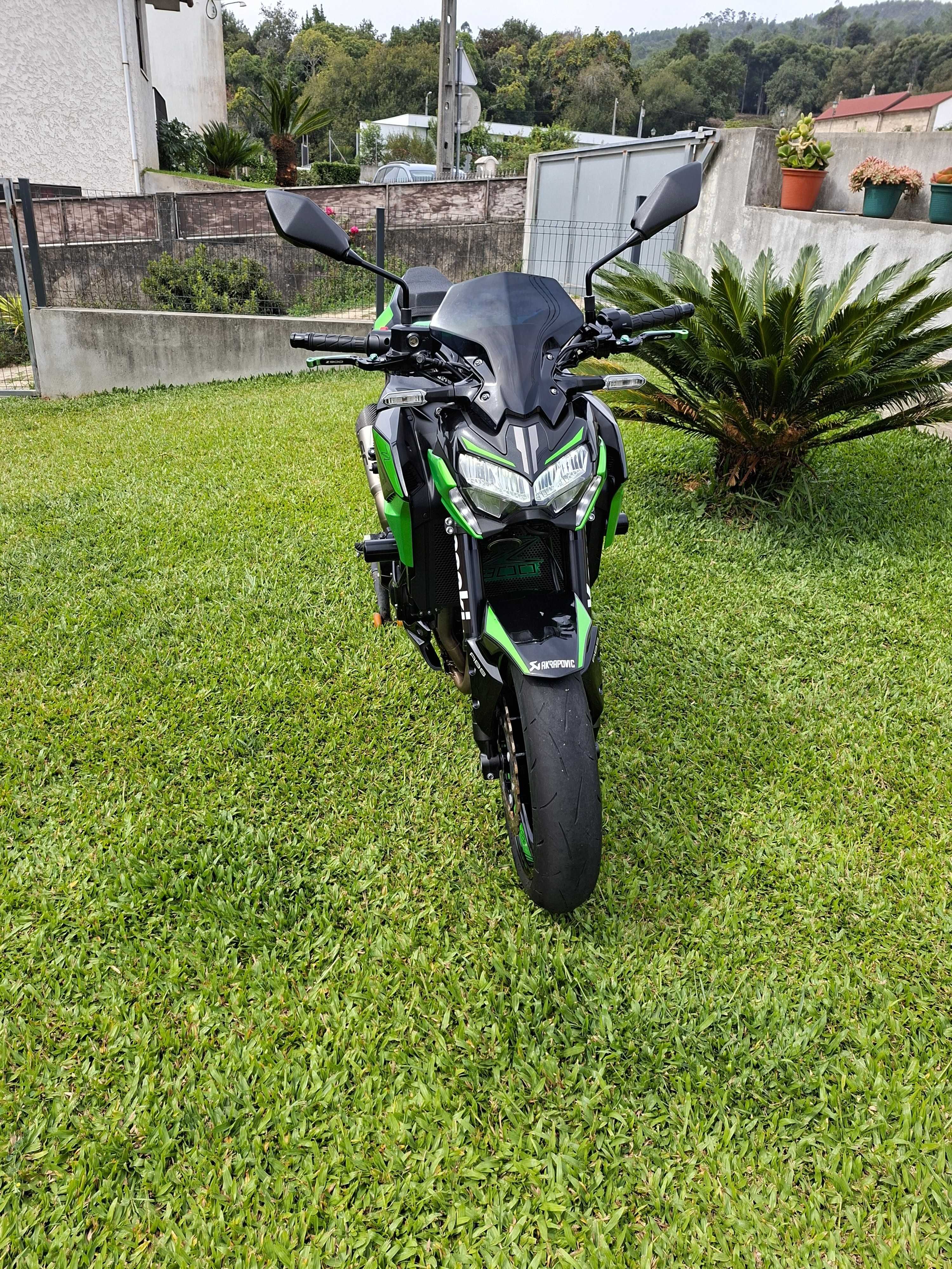Kawasaki Z900 | SC-Project | Quick Shifter | 6.000km | Como Nova