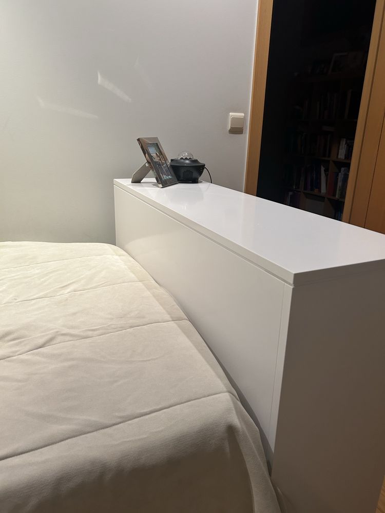 Cama de corpo e meio usada prática, funcional e aconchegante