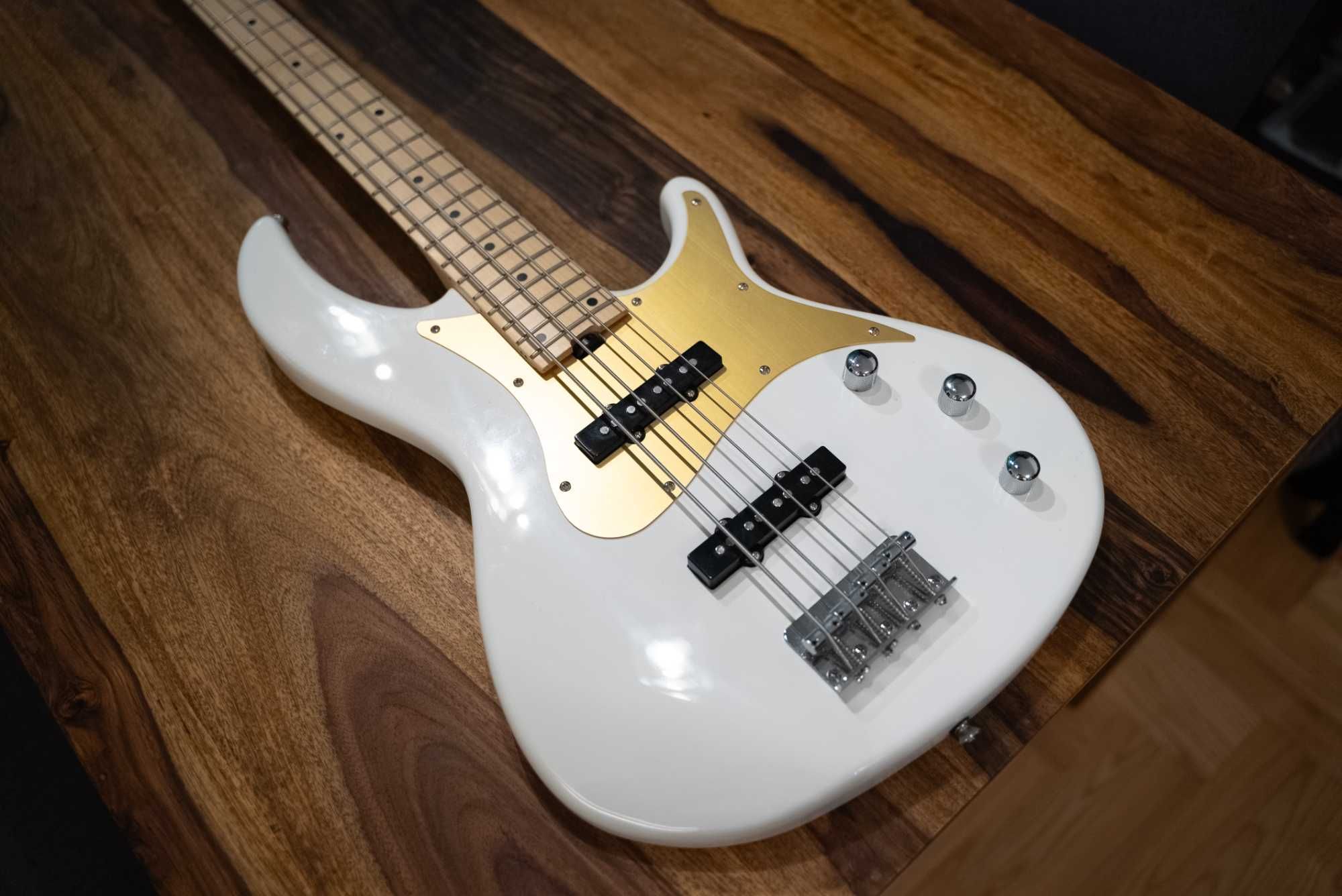 Gitara basowa BAS Aria Pro II RSB series