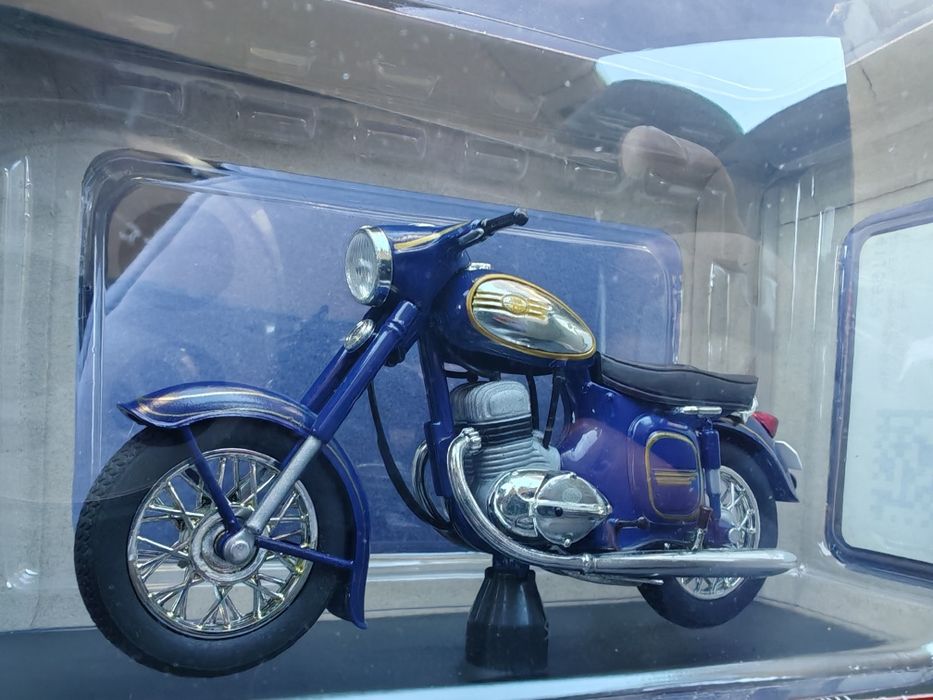 Jawa model 350 Automatic (1966) kolekcjonerski skala 1:18