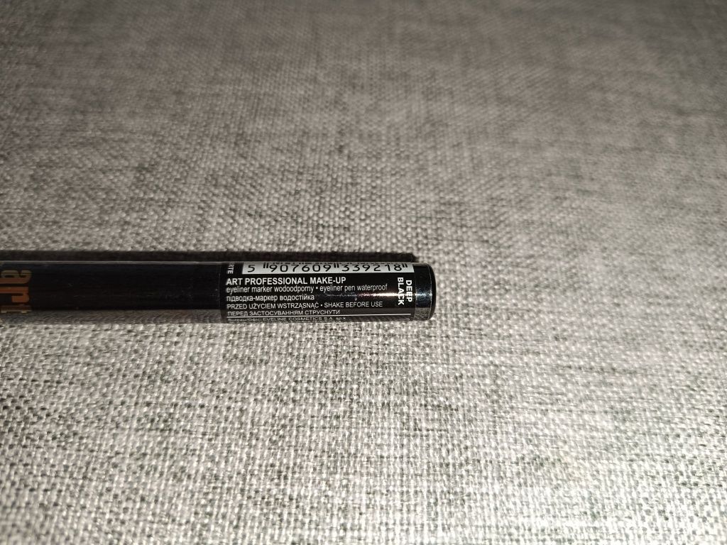 Eyeliner marker wodoodporny do oczu Eveline nowy