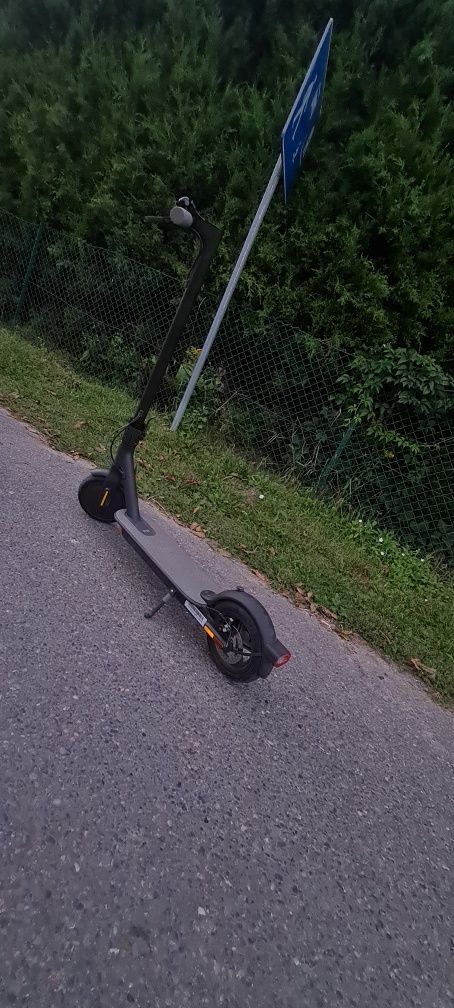 Hulajnoga Xiaomi Mi Scooter 1S 300 W 20 km/h