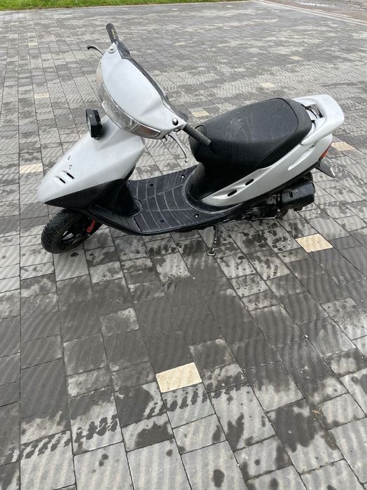 Продаєця Honda Dio 27