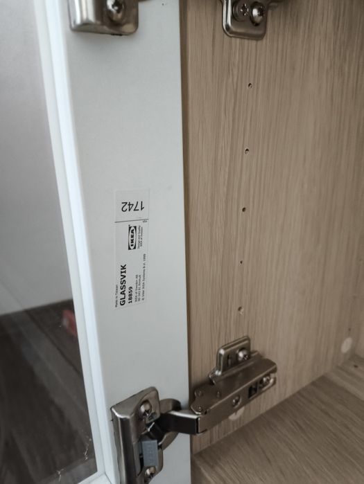 Ikea Besta witryna szafka wisząca glassvik