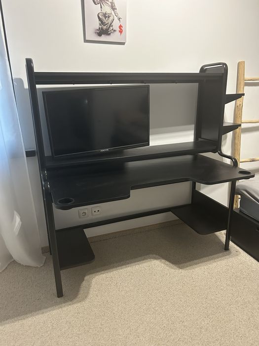 Ikea biurko gamingowe Fredde czarne jak nowe