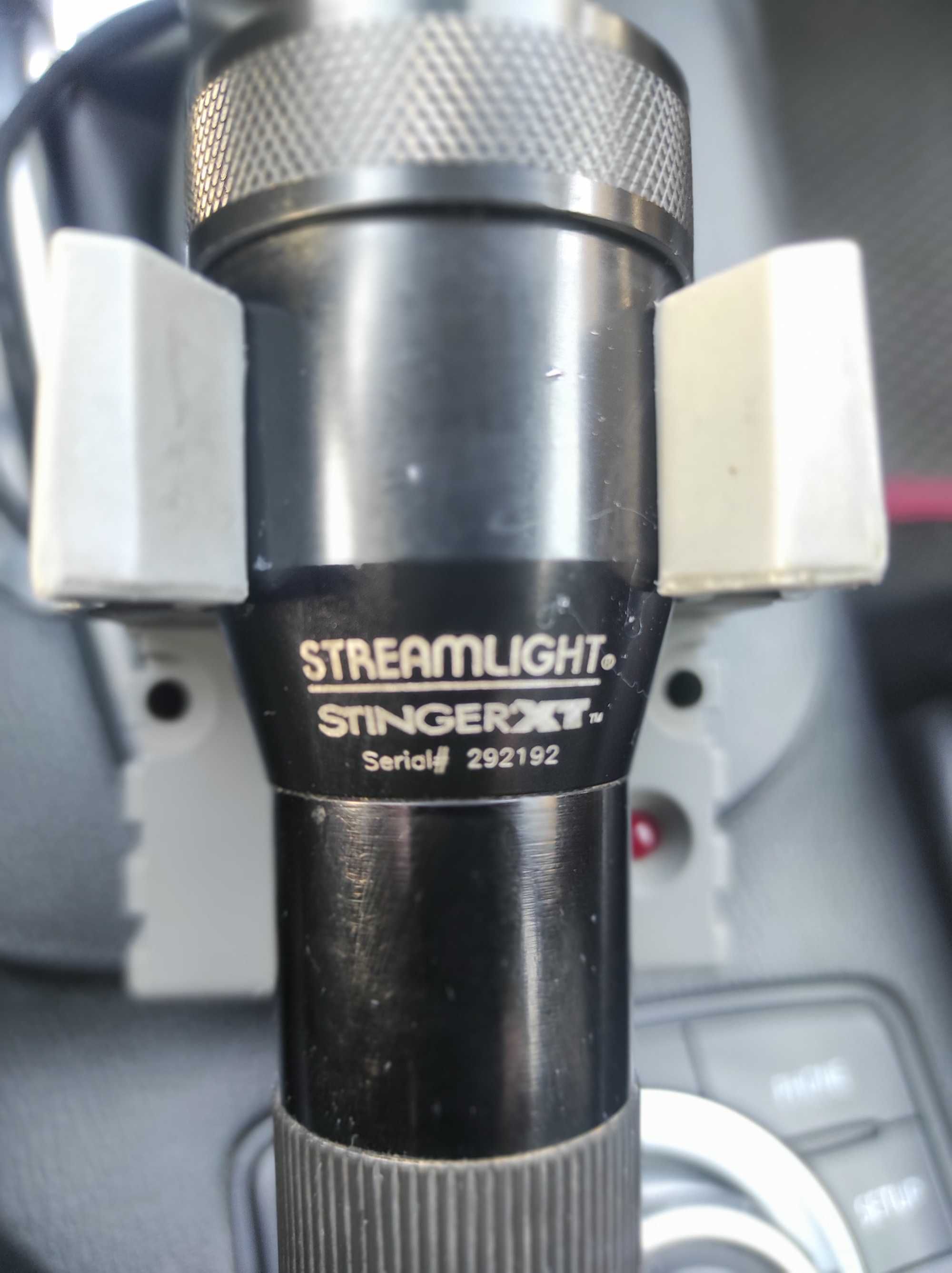 Streamlight фонарь та автомобільне зарядне