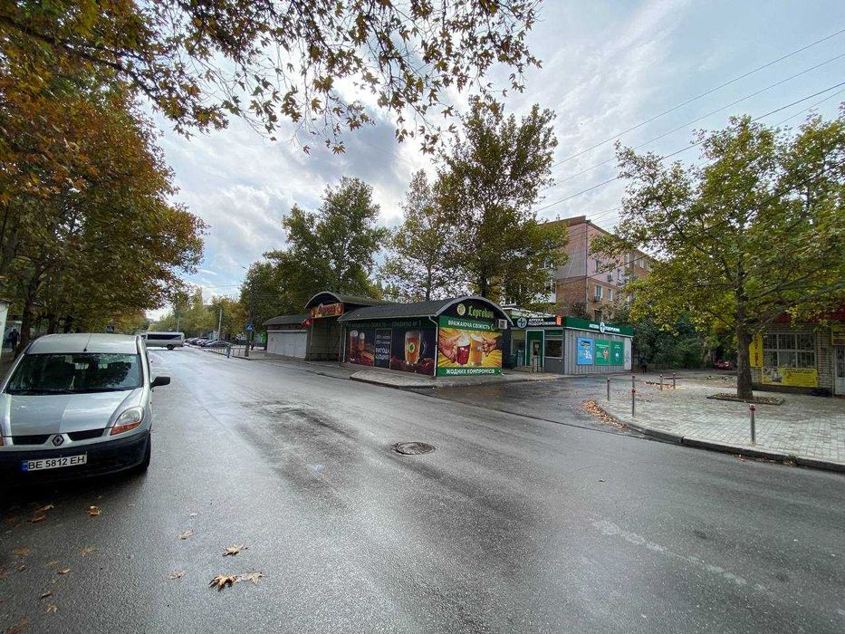 Ліски Крилова навпроти ринка "Івушка" магазин 50 кв.м. прохідняк