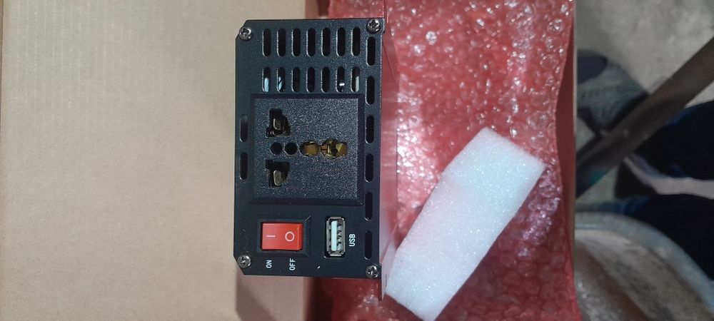 Інвертор 12/220.