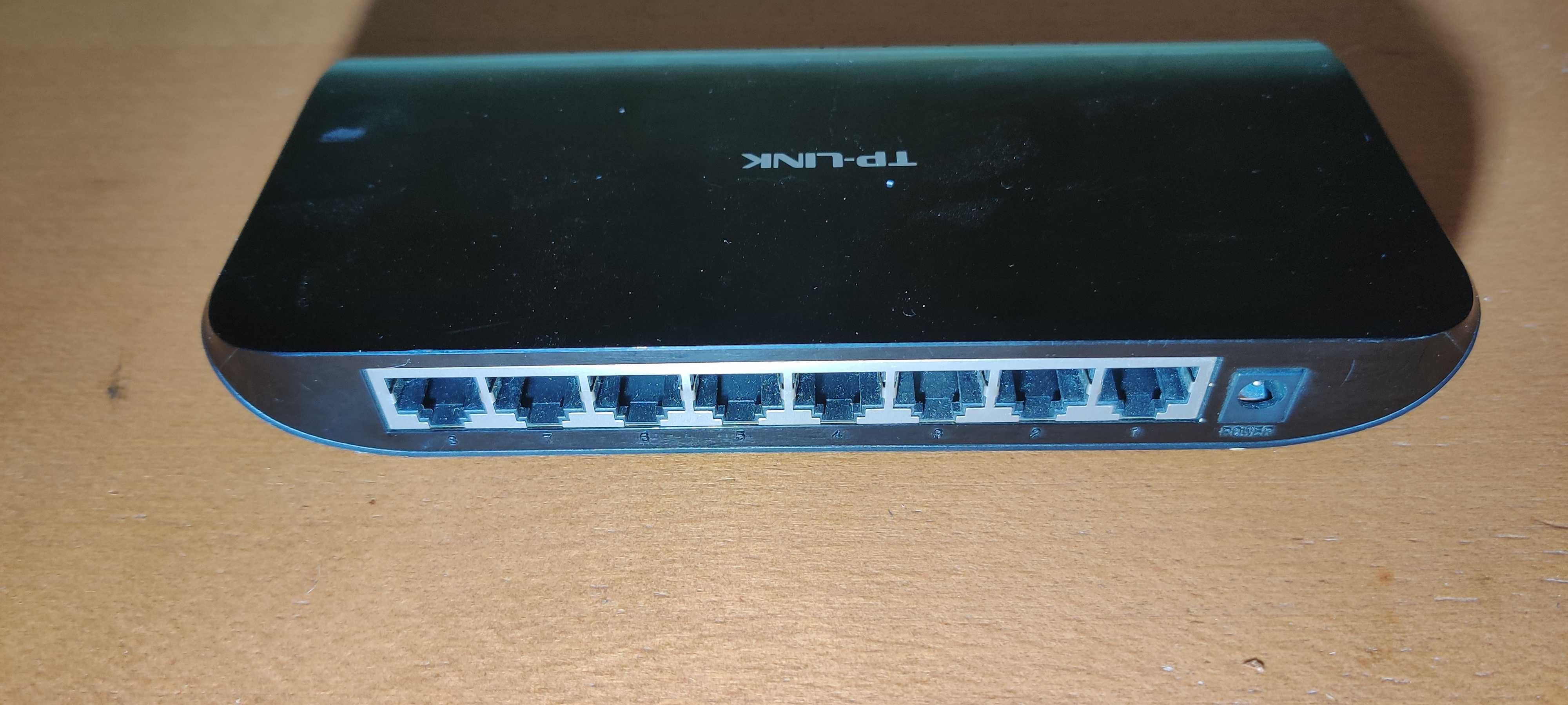 Коммутатор локальной сети (Switch) TP-Link TL-SG1008D